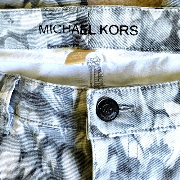 Michael Kors Wildflower Skinny Jeans Size 10 - Picture 2 of 12